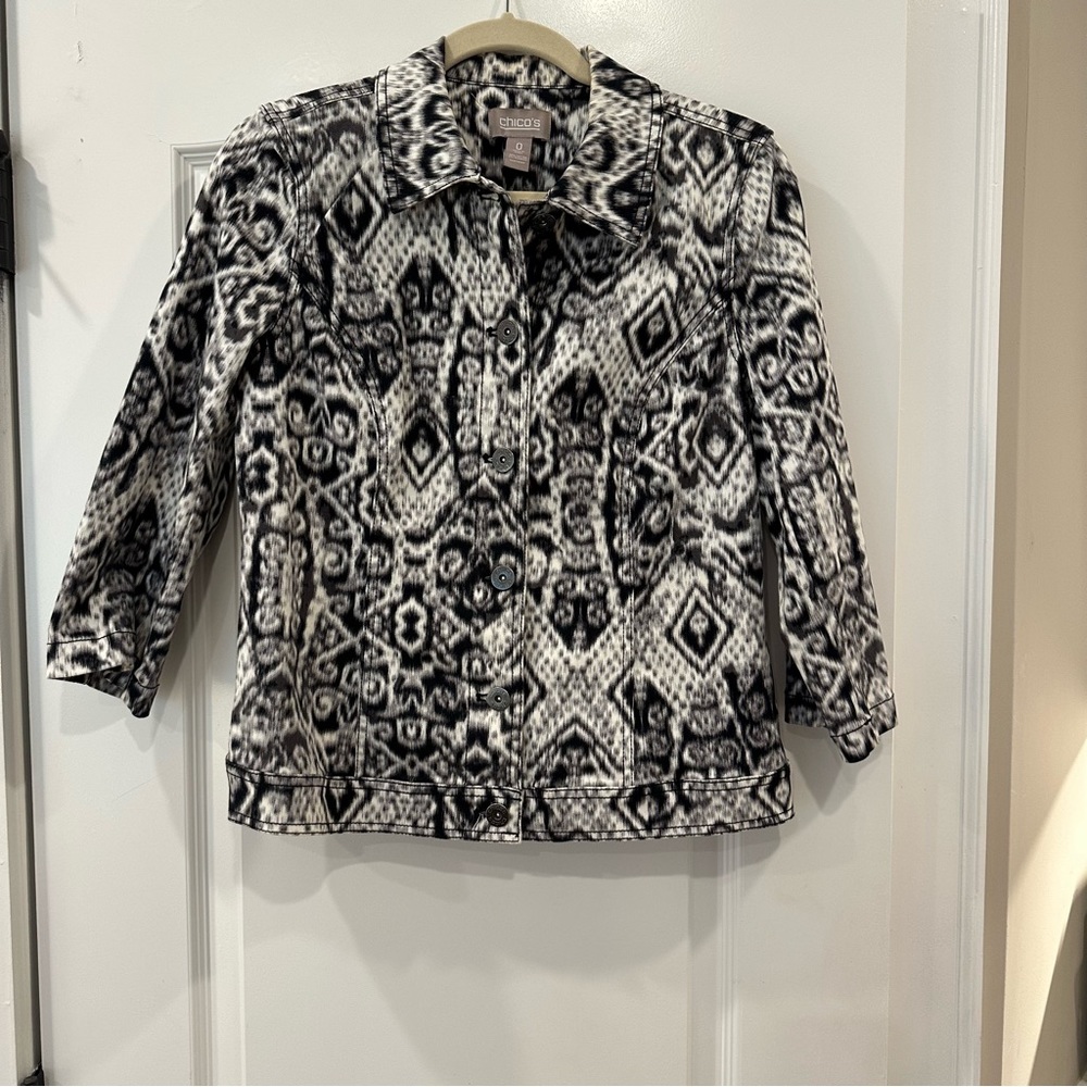 CHICOS - black, gray & white denim jacket, button front w/stud type buttons